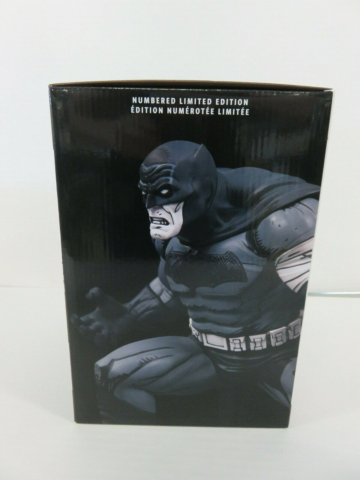 DC Collectibles Batman Black & White: Batman Resin Statue