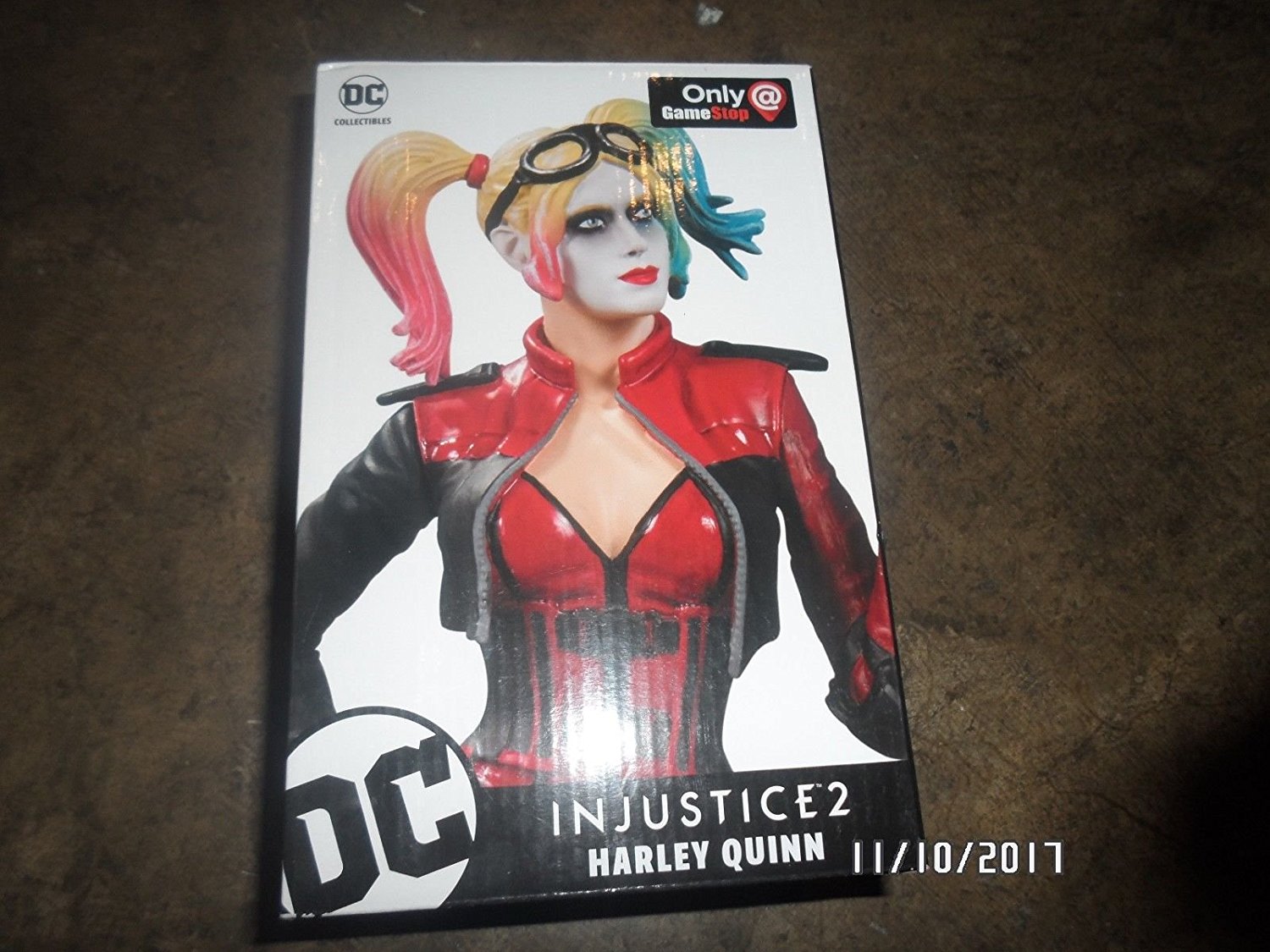 DC Comics Injustice 2 Harley Quinn Exclusive Statue with red/blue/blonde hair!