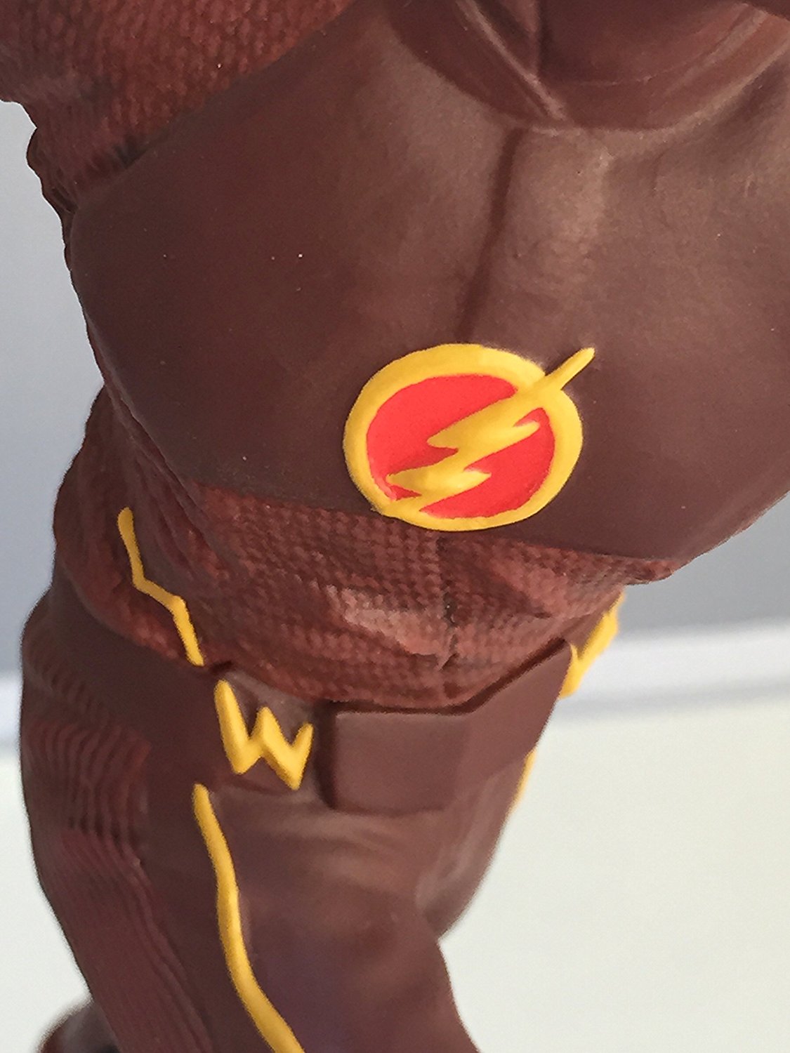 Icon Heroes The Flash (TV Series) Paperweight Statue limited edition number 2437 of 5000