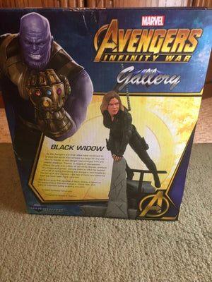 DIAMOND SELECT TOYS Marvel Gallery: Avengers Infinity War Movie Black Widow PVC Diorama Figure
